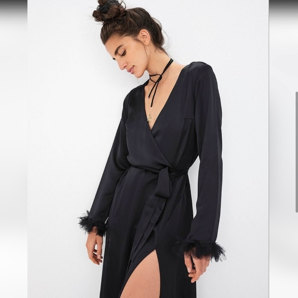 NWOT FOR LOVE AND LEMONS Floral Trim Black Long Maxi Robe Gown Side Slits XS